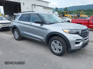 2024 Ford Explorer XLT with VIN 1FMSK8DH4RGA44567, listed as a IAAI auction lot 39950326 with 744 mi miles. Bid and sale history available at carsss.com. Image 1.