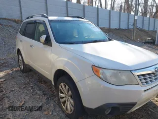 2013 Subaru Forester X Limited с VIN JF2SHAEC2DH440885, выставлен на аукционе IAAI как лот 41714137 с пробегом 208 045 миль миль и . История ставок и продаж доступна на DreamBid. Изображение 17.
