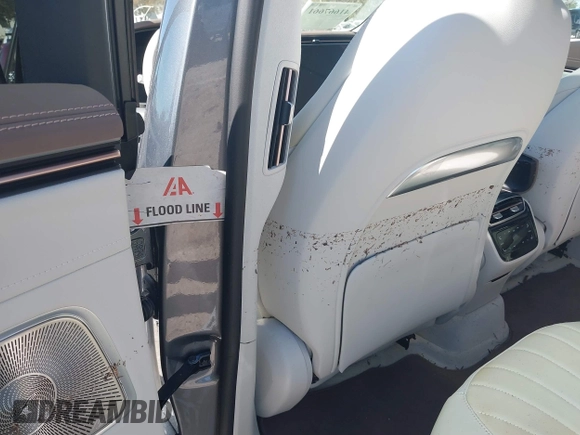 2024 Mercedes-Benz EQS 450+ z VIN 4JGDM2DB7RA033092, wystawiony jako IAAI lot #41667661 z przebiegiem Nie podano mil oraz . Historia ofert i sprzedaży dostępna na DreamBid. Obrazek 11.