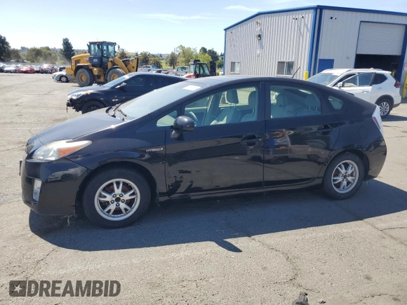2011 Toyota Prius I z VIN JTDKN3DU2B1361896, wystawiony jako Copart lot #58663605 z przebiegiem 226 687 mil mil oraz Czysty tytuł • Clean title. Historia ofert i sprzedaży dostępna na DreamBid. Obrazek 1.