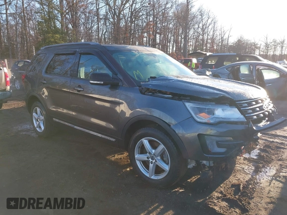 2016 Ford Explorer XLT with VIN 1FM5K8D81GGB38383, listed as a IAAI auction lot 41208566 with 42,752 mi miles and . Bid and sale history available at carsss.com. Image 1.