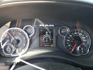 2024 Ram 2500 Big Horn z VIN 3C6UR5DL0RG298980, wystawiony jako Copart lot #59117305 z przebiegiem 16 610 mil mil oraz Szkoda całkowita • Salvage title. Historia ofert i sprzedaży dostępna na DreamBid. Obrazek 9.