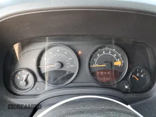 2017 Jeep Compass Sport z VIN 1C4NJCBA5HD187119, wystawiony jako Copart lot #54307235 z przebiegiem 82 838 mil mil oraz Szkoda całkowita • Salvage title. Historia ofert i sprzedaży dostępna na DreamBid. Obrazek 9.