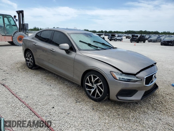 2019 Volvo S60 Momentum with VIN 7JR102FK6KG009242, listed as a Copart auction lot 48970384 with 37,002 mi miles. Bid and sale history available at carsss.com. Image 4.