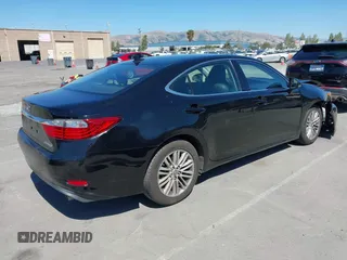 2014 Lexus ES 330 z VIN JTHBK1GG6E2151432, wystawiony jako IAAI lot #42327631 z przebiegiem 179 535 mil mil oraz . Historia ofert i sprzedaży dostępna na DreamBid. Obrazek 4.