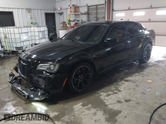 2019 Chrysler 300 with VIN 2C3CCABG6KH617913, listed as a IAAI auction lot 41558437 with 113,073 mi miles. Bid and sale history available at carsss.com. Image 19.