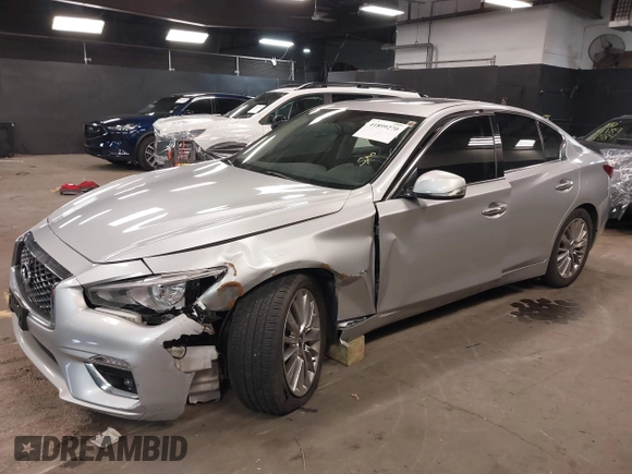2018 Infiniti Q50 3.0t Luxe with VIN JN1EV7AR1JM430680, listed as a IAAI auction lot 41899270 with Not Provided miles. Bid and sale history available at carsss.com. Image 17.