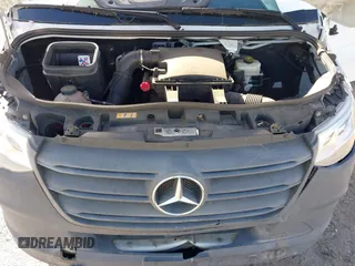 2021 Mercedes-Benz Sprinter Cargo with VIN W1Y40CHY2MT062027, listed as a IAAI auction lot 41795059 with 103,786 mi miles. Bid and sale history available at carsss.com. Image 10.