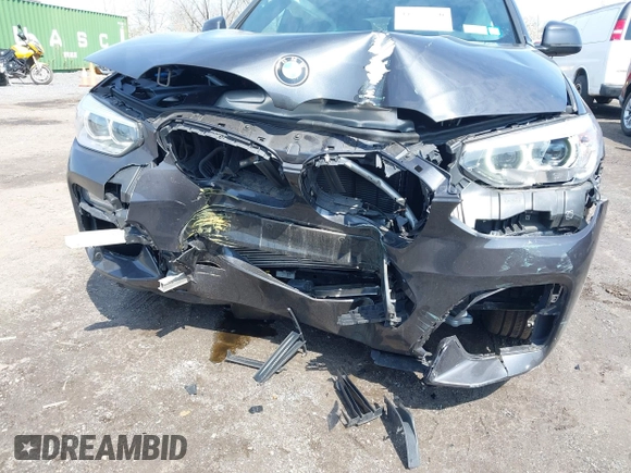 2021 BMW X4 xDrive30i z VIN 5UX2V1C02M9G88260, wystawiony jako IAAI lot #41991270 z przebiegiem 48 817 mil mil oraz . Historia ofert i sprzedaży dostępna na DreamBid. Obrazek 6.