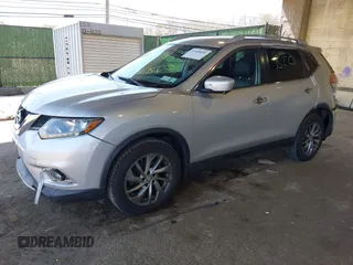 2015 Nissan Rogue SL with VIN 5N1AT2MV4FC892446, listed as a IAAI auction lot 41990895 with 185,423 mi miles and . Bid and sale history available at carsss.com. Image 17.