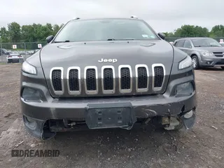 2016 Jeep Cherokee Latitude with VIN 1C4PJMCS3GW368342, listed as a IAAI auction lot 42693091 with 139,302 mi miles and . Bid and sale history available at DreamBid. Image 6.