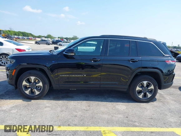 2024 Jeep Grand Cherokee с VIN 1C4RJYB66RC145530, выставлен на аукционе IAAI как лот 42340853 с пробегом 38 771 миль миль и . История ставок и продаж доступна на DreamBid. Изображение 14.