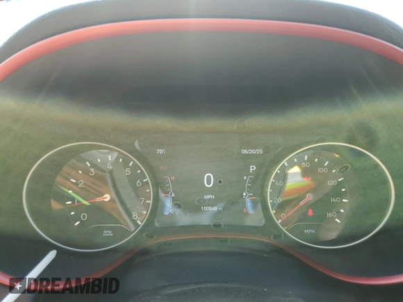2018 Jeep Compass Trailhawk with VIN 3C4NJDDB7JT179423, listed as a Copart auction lot 61458605 with 100,949 mi miles and Salvage title. Bid and sale history available at DreamBid. Image 9.