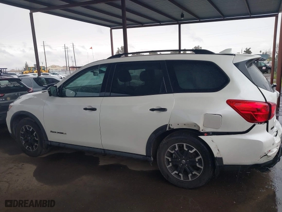 2020 Nissan Pathfinder SL with VIN 5N1DR2CN6LC634180, listed as a IAAI auction lot 41799070 with 31,682 mi miles. Bid and sale history available at carsss.com. Image 14.