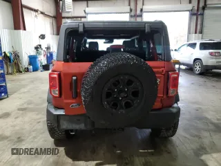 2022 Ford Bronco z VIN 1FMDE5BH9NLB59829, wystawiony jako Copart lot #43085555 z przebiegiem 16 727 mil mil oraz Czysty tytuł • Clean title. Historia ofert i sprzedaży dostępna na DreamBid. Obrazek 6.