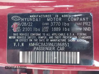2022 Hyundai Venue SEL z VIN KMHRC8A39NU186851, wystawiony jako IAAI lot #41888011 z przebiegiem 50 773 mil mil oraz . Historia ofert i sprzedaży dostępna na DreamBid. Obrazek 9.