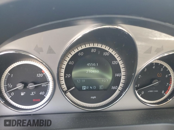 2011 Mercedes-Benz C 300 Sport с VIN WDDGF5EB5BA474565, выставлен на аукционе Copart как лот 61918055 с пробегом 210 410 миль миль и Списание • Salvage title. История ставок и продаж доступна на DreamBid. Изображение 9.