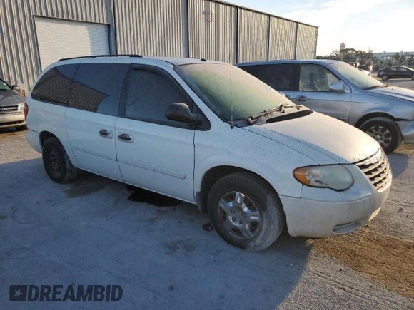2006 Chrysler Town & Country LWB LX with VIN 2A4GP44R56R847177, listed as a Copart auction lot 83577954 with 123,376 mi miles and Salvage Title. Bid and sale history available at carsss.com. Image 4.