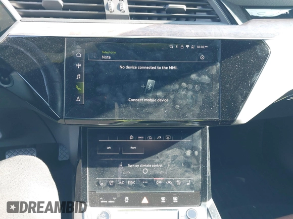 2021 Audi e-tron Premium Plus z VIN WA1LAAGE5MB012022, wystawiony jako IAAI lot #41458134 z przebiegiem 42 137 mil mil oraz . Historia ofert i sprzedaży dostępna na DreamBid. Obrazek 18.