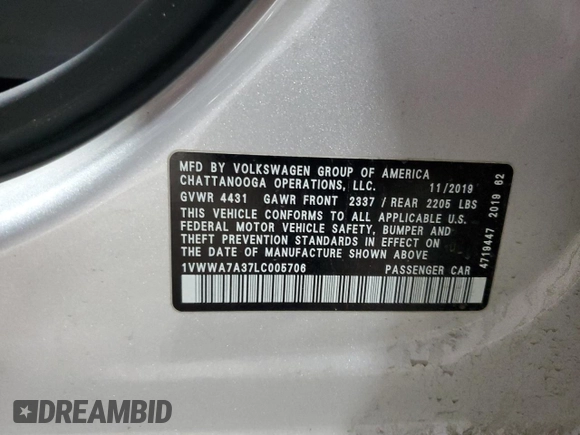2020 Volkswagen Passat SE z VIN 1VWWA7A37LC005706, wystawiony jako Copart lot #51041245 z przebiegiem 107 275 mil mil oraz Szkoda całkowita • Salvage title. Historia ofert i sprzedaży dostępna na DreamBid. Obrazek 14.