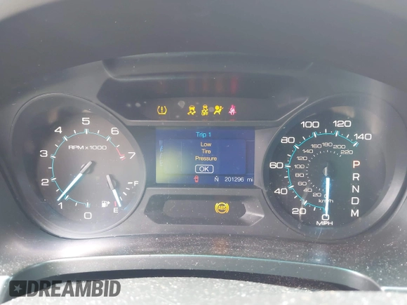 2013 Ford Explorer z VIN 1FM5K7B84DGA44152, wystawiony jako IAAI lot #42477702 z przebiegiem 201 296 mil mil oraz . Historia ofert i sprzedaży dostępna na DreamBid. Obrazek 7.