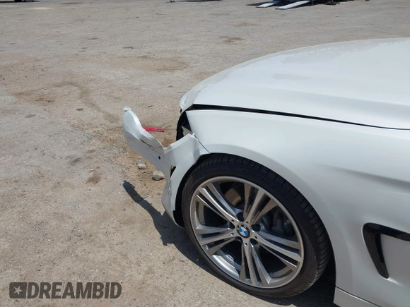2015 BMW 4 Series 435i z VIN WBA3R1C58FK194626, wystawiony jako IAAI lot #42082585 z przebiegiem 70 619 mil mil oraz . Historia ofert i sprzedaży dostępna na DreamBid. Obrazek 19.