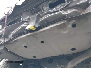 2017 Toyota RAV4 LE z VIN JTMZFREVXHJ107299, wystawiony jako IAAI lot #42422033 z przebiegiem 56 687 mil mil oraz . Historia ofert i sprzedaży dostępna na DreamBid. Obrazek 21.