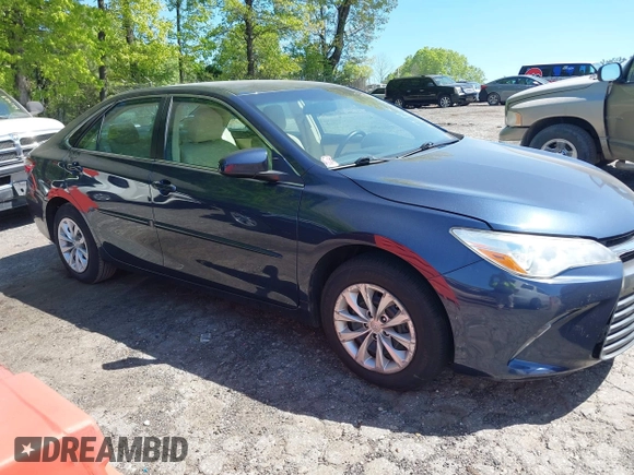 2016 Toyota Camry XLE with VIN 4T1BF1FKXGU606006, listed as a IAAI auction lot 42058339 with 94,058 mi miles. Bid and sale history available at carsss.com. Image 13.