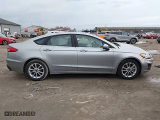 2020 Ford Fusion SE with VIN 3FA6P0HD6LR263357, listed as a IAAI auction lot 41933119 with 30,645 mi miles. Bid and sale history available at carsss.com. Image 13.