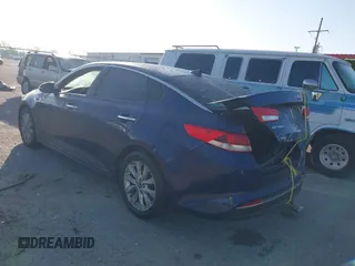 2018 Kia Optima S z VIN 5XXGT4L38JG260519, wystawiony jako IAAI lot #41969051 z przebiegiem 197 359 mil mil oraz . Historia ofert i sprzedaży dostępna na DreamBid. Obrazek 3.