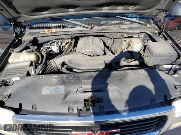 2004 GMC Yukon SLE with VIN 1GKEK13V24J236327, listed as a Copart auction lot 76896974 with 151,028 mi miles and Salvage Title. Bid and sale history available at carsss.com. Image 12.