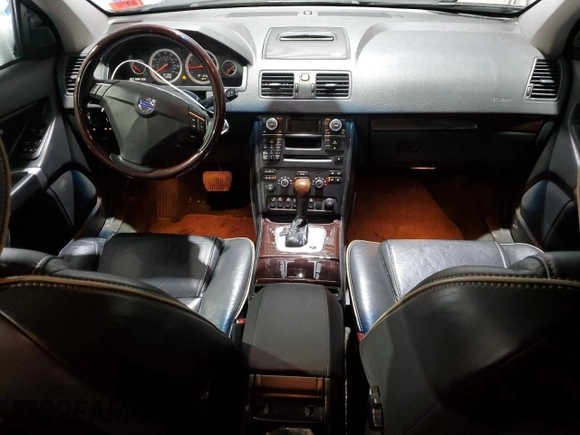 2013 Volvo XC90 Premier Plus with VIN YV4952CZ8D1644213, listed as a Copart auction lot 43158725 with 131,083 mi miles and Salvage Title. Bid and sale history available at carsss.com. Image 8.