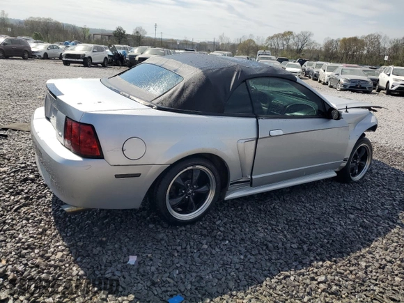 2001 Ford Mustang Deluxe with VIN 1FAFP44451F186147, listed as a Copart auction lot 51152565 with 0 mi miles and Salvage Title. Bid and sale history available at carsss.com. Image 3.