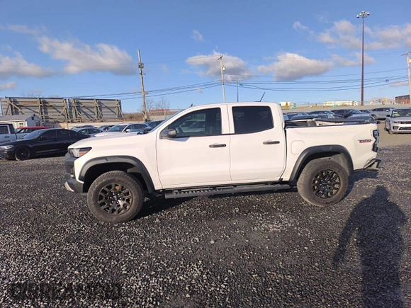 2023 Chevrolet Colorado 4WD Trail Boss with VIN 1GCPTEEK7P1181101, listed as a Copart auction lot 48180015 with 23,423 mi miles and Salvage Title. Bid and sale history available at carsss.com. Image 13.