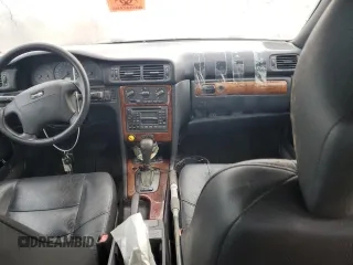 1998 Volvo V70 XC with VIN YV1LZ5645W2514749, listed as a Copart auction lot 86392844 with 0 mi miles and Clean Title. Bid and sale history available at carsss.com. Image 8.
