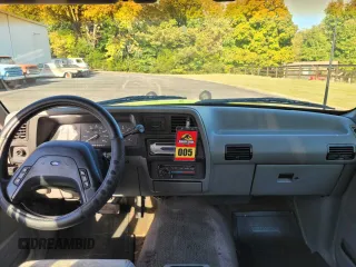 1991 Ford Explorer Eddie Bauer z VIN 1FMDU34XXMUC65601, wystawiony jako Copart lot #76207454 z przebiegiem 99 787 mil mil oraz Czysty tytuł • Clean title. Historia ofert i sprzedaży dostępna na DreamBid. Obrazek 9.
