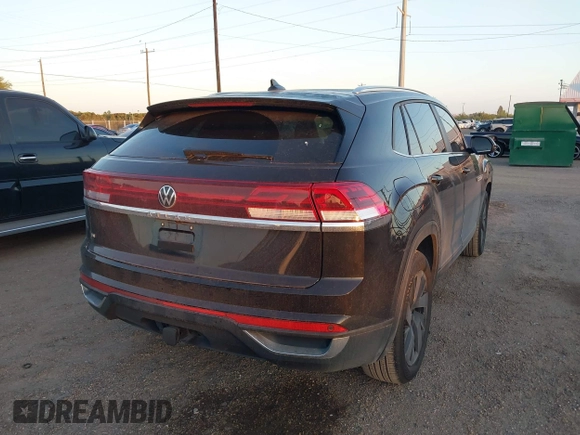 2024 Volkswagen Atlas SE with VIN 1V2JE2CA1RC235989, listed as a IAAI auction lot 41079770 with 9,723 mi miles and . Bid and sale history available at DreamBid. Image 4.