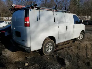 2018 Chevrolet Express Cargo Van with VIN 1GCWGAFG1J1176566, listed as a Copart auction lot 43600135 with 195,553 mi miles and Clean Title. Bid and sale history available at carsss.com. Image 3.