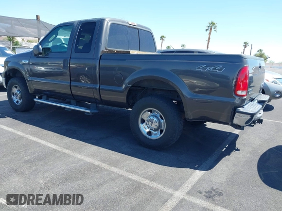 2006 Ford F-250 XL z VIN 1FTSX21516EC97026, wystawiony jako IAAI lot #41991940 z przebiegiem 169 841 mil mil oraz . Historia ofert i sprzedaży dostępna na DreamBid. Obrazek 14.