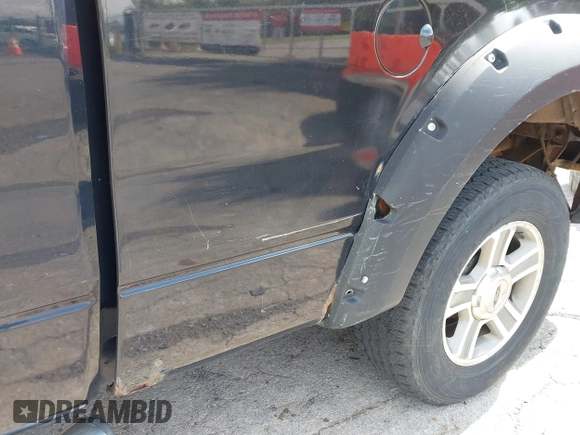 2007 Ford F-150 XLT с VIN 1FTPX14517FB19303, выставлен на аукционе IAAI как лот 42676971 с пробегом 246 050 миль миль и . История ставок и продаж доступна на DreamBid. Изображение 6.