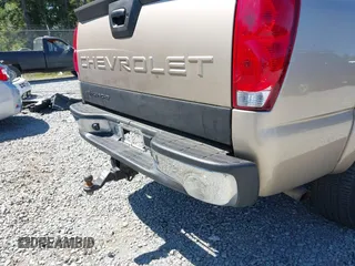 2006 Chevrolet Avalanche Z66 z VIN 3GNEC12Z76G120243, wystawiony jako IAAI lot #42643822 z przebiegiem 133 291 mil mil oraz . Historia ofert i sprzedaży dostępna na DreamBid. Obrazek 6.
