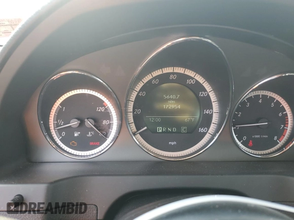 2010 Mercedes-Benz C 300 Sport z VIN WDDGF8BB7AR122903, wystawiony jako Copart lot #50936345 z przebiegiem 172 954 mil mil oraz Szkoda całkowita • Salvage title. Historia ofert i sprzedaży dostępna na DreamBid. Obrazek 9.