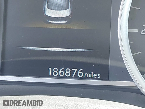 2017 Nissan Sentra S z VIN 3N1AB7AP9HY277592, wystawiony jako IAAI lot #42287903 z przebiegiem 186 876 mil mil oraz . Historia ofert i sprzedaży dostępna na DreamBid. Obrazek 16.