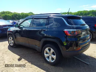 2018 Jeep Compass Latitude z VIN 3C4NJDBB9JT359862, wystawiony jako IAAI lot #42376769 z przebiegiem 53 276 mil mil oraz . Historia ofert i sprzedaży dostępna na DreamBid. Obrazek 3.