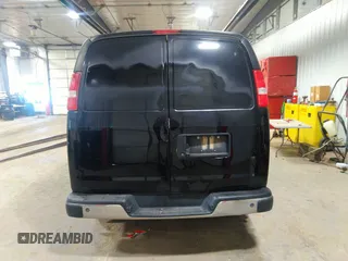 2018 Chevrolet Express Cargo Van with VIN 1GCWGAFP5J1185884, listed as a IAAI auction lot 40386466 with 1 mi miles. Bid and sale history available at carsss.com. Image 16.