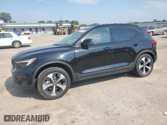 2023 Volvo XC40 Plus Dark Theme с VIN YV4L12UW0P2069853, выставлен на аукционе Copart как лот 57647985 с пробегом 16 252 миль миль и Списание • Salvage title. История ставок и продаж доступна на DreamBid. Изображение 1.