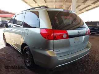 2007 Toyota Sienna CE with VIN 5TDZK23C47S058199, listed as a IAAI auction lot 41978011 with 203,941 mi miles. Bid and sale history available at carsss.com. Image 3.