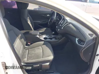 2018 Chevrolet Malibu LT z VIN 1G1ZD5ST6JF238524, wystawiony jako IAAI lot #41701717 z przebiegiem 167 986 mil mil oraz . Historia ofert i sprzedaży dostępna na DreamBid. Obrazek 5.