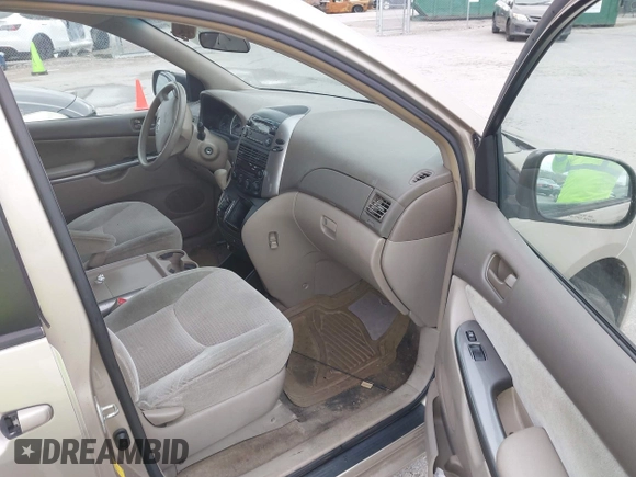 2006 Toyota Sienna CE with VIN 5TDZA23C16S528271, listed as a IAAI auction lot 42067489 with 212,777 mi miles. Bid and sale history available at carsss.com. Image 5.