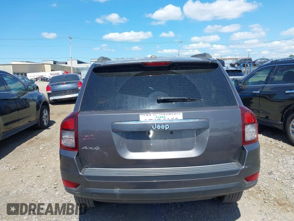 2017 Jeep Compass Sport SE z VIN 1C4NJDBB3HD143859, wystawiony jako IAAI lot #42784214 z przebiegiem 82 815 mil mil oraz . Historia ofert i sprzedaży dostępna na DreamBid. Obrazek 17.